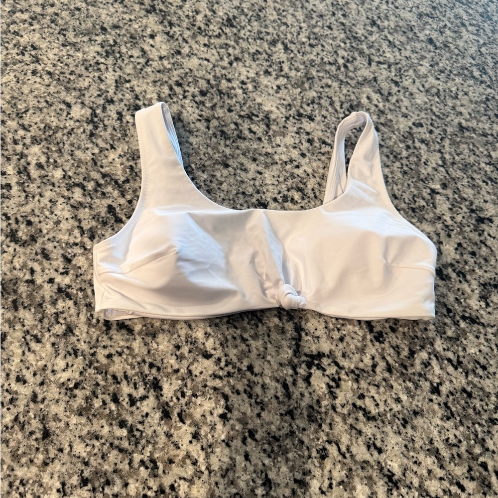 Cupshe Knotted Scoop Neck Bikini Top